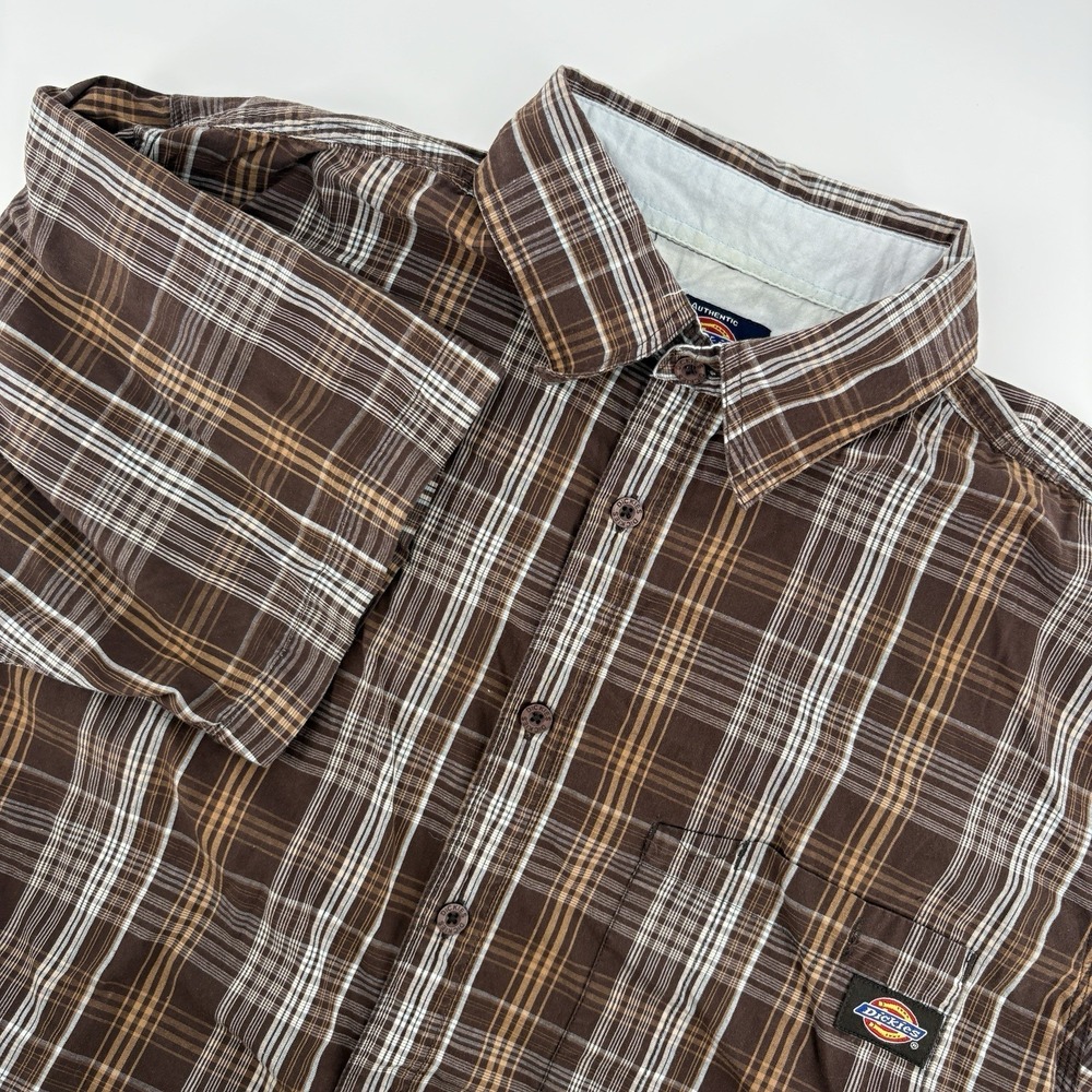Dickies Men's XL Brown Plaid Short Sleeve Button Up Shirt Work Shirt